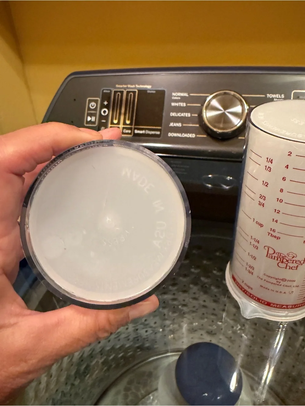 The Pampered Chef Measuring Cups with Red and Blue Markings